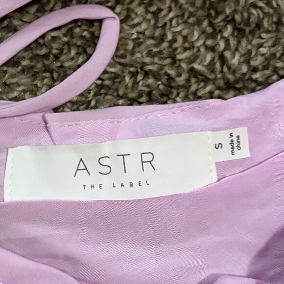 ASTR The Label Lorrie Midi Dress Small Lilac Midi Ruched Romantic Feminine NWT - Picture 8 of 10